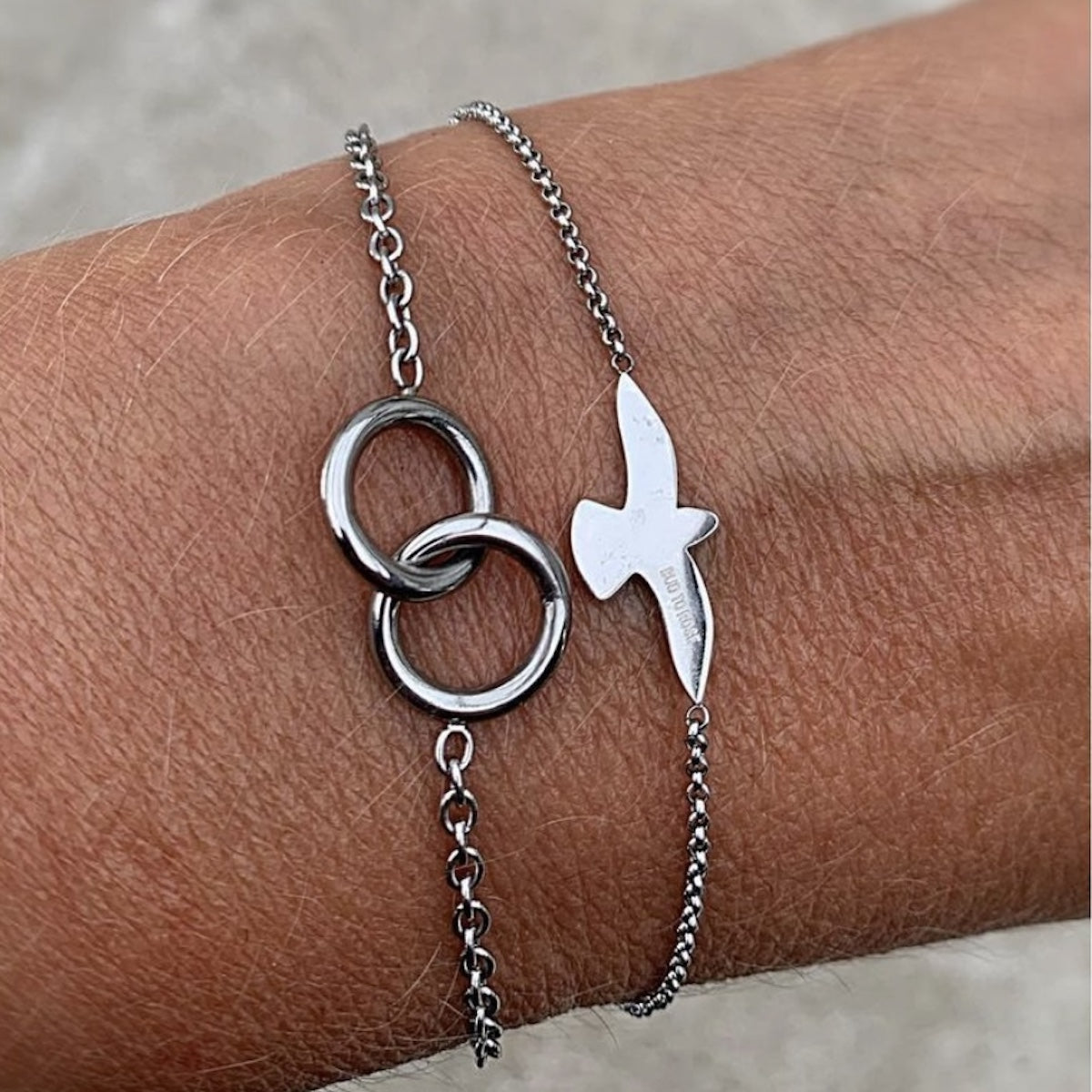 Armband stål silver med ringar
